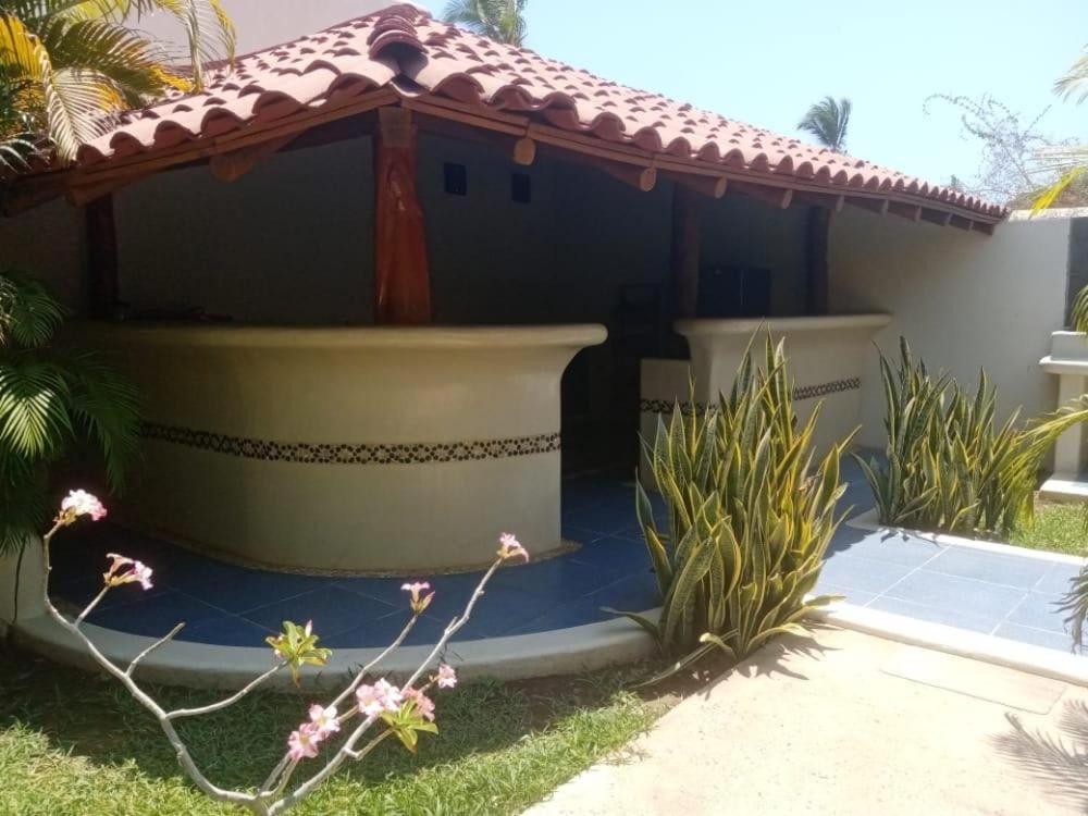 Turtle Beach Villas Zihuatanejo Exterior photo